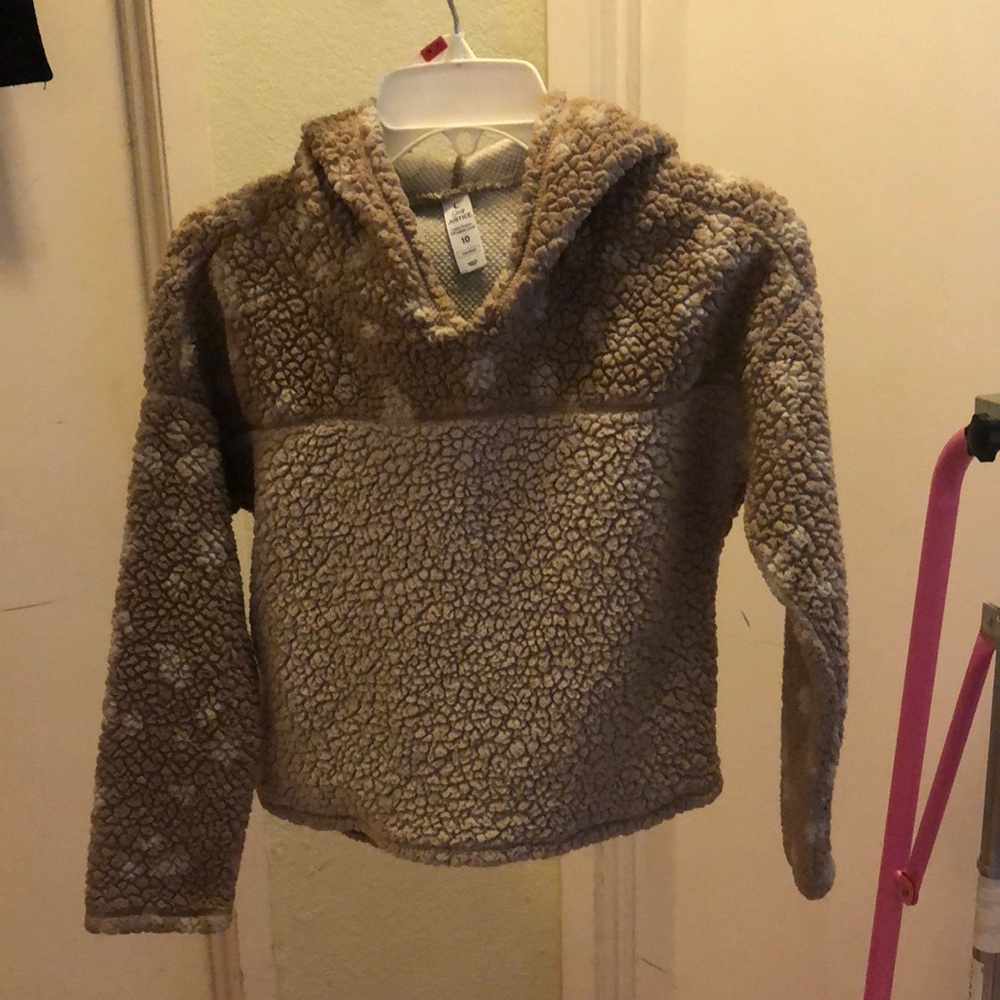 This is a deer sleep sweater that is a size 10 it is comfortable.